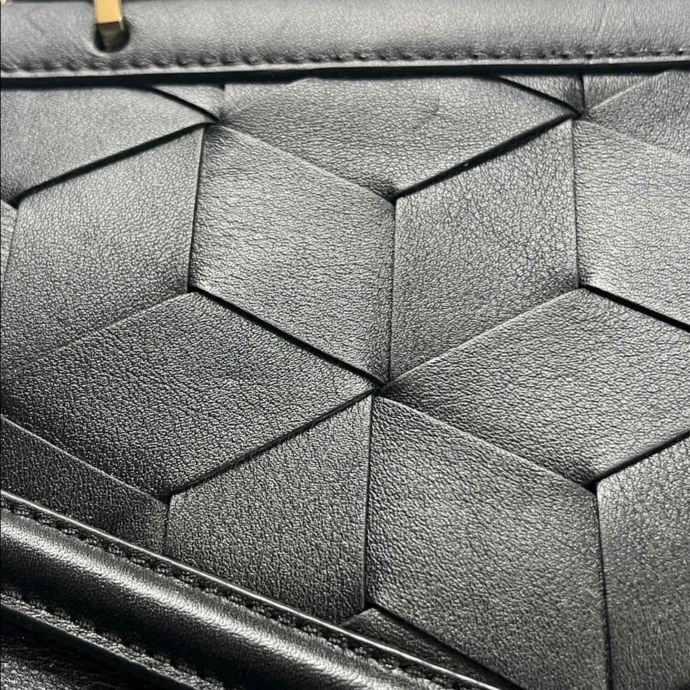 Welden Small Voyager Crossbody Bag - Black